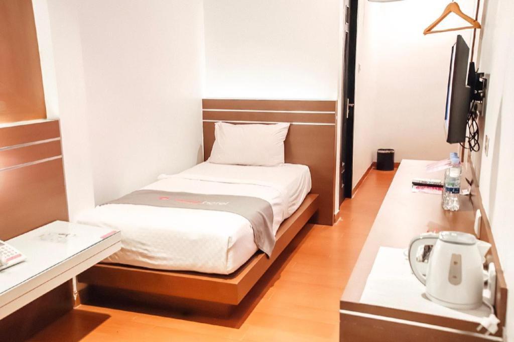 Neotel Hotel City Centre Tanjung Redep Extérieur photo