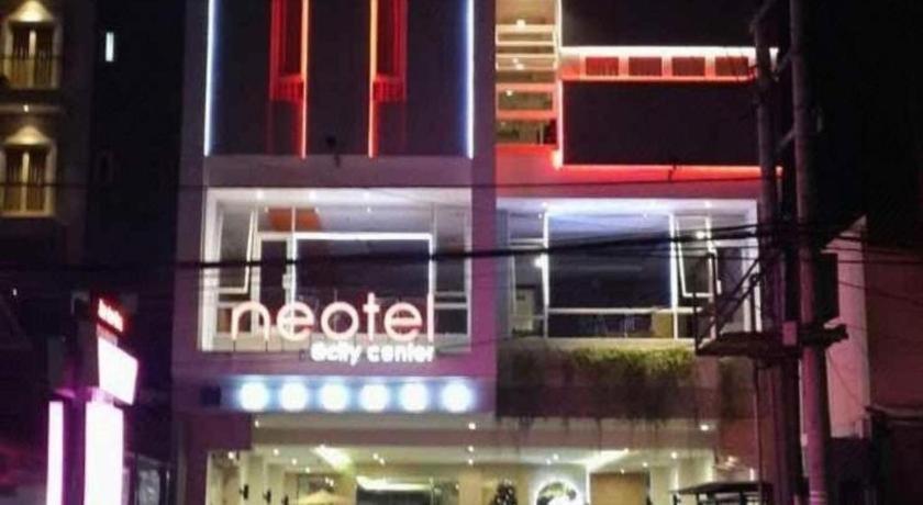 Neotel Hotel City Centre Tanjung Redep Extérieur photo