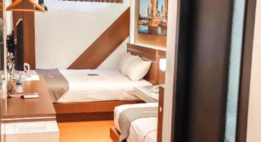 Neotel Hotel City Centre Tanjung Redep Extérieur photo
