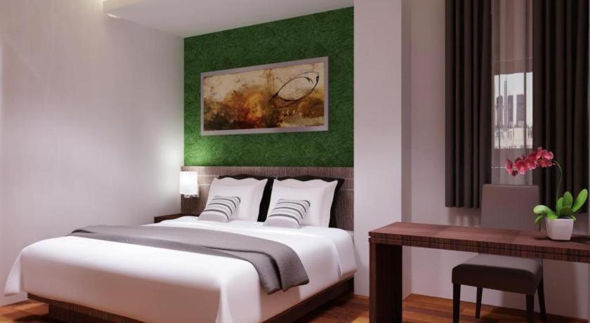 Neotel Hotel City Centre Tanjung Redep Extérieur photo
