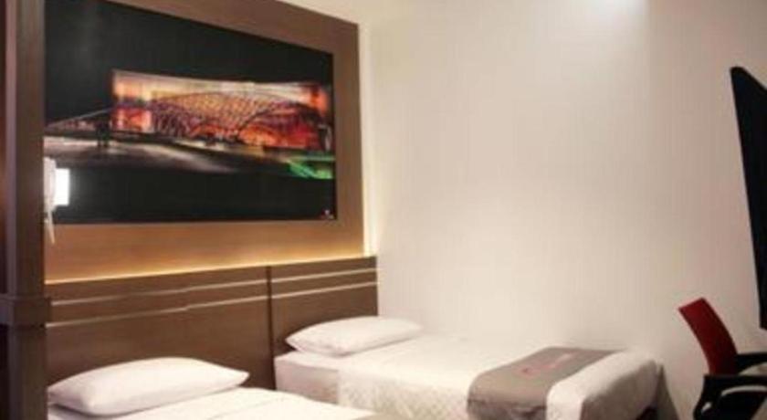 Neotel Hotel City Centre Tanjung Redep Extérieur photo