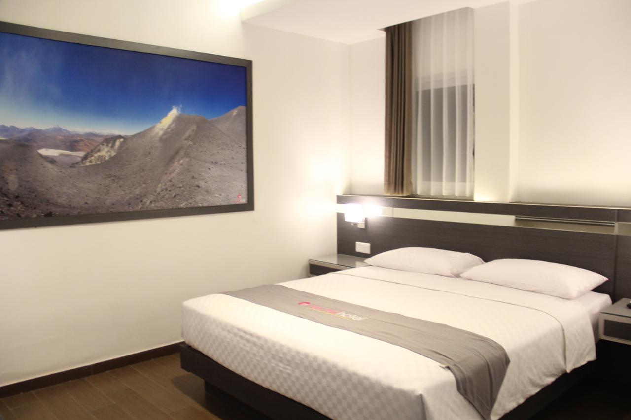 Neotel Hotel City Centre Tanjung Redep Extérieur photo